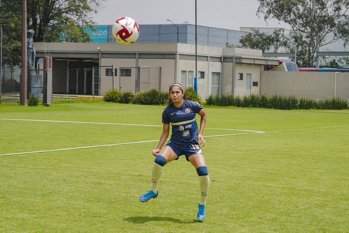 Daniela Espinosa en un entrenamiento (Cortesía: Club América)