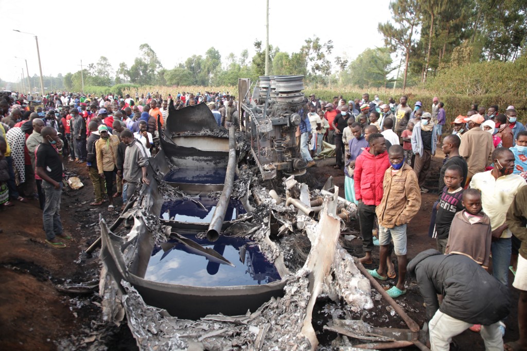 El camión sufrió un accidente anoche cerca del poblado de Malanga, en el condado de Siaya. (AFP)