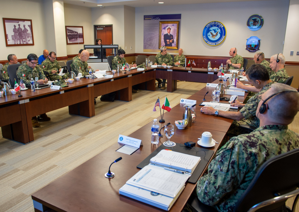 Reunión de las Armadas de México y Estados Unidos.
