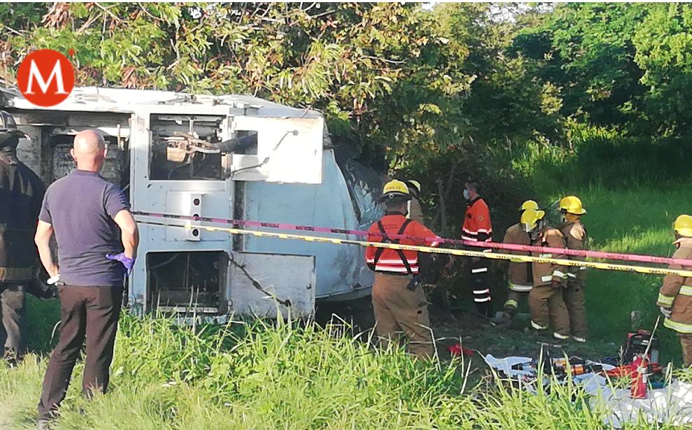 Vuelca camión recolector de basura; hay 4 muertos