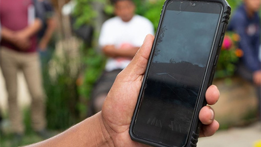 Hallan 15 mil celulares de México en lista de software espía