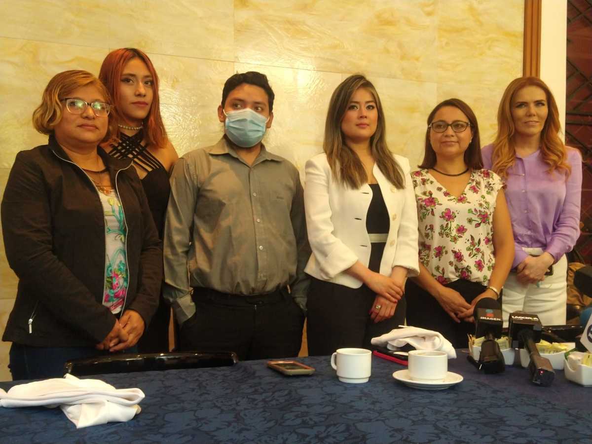 Los padres pidieron a la población sumarse a la marcha. (César Velázquez)