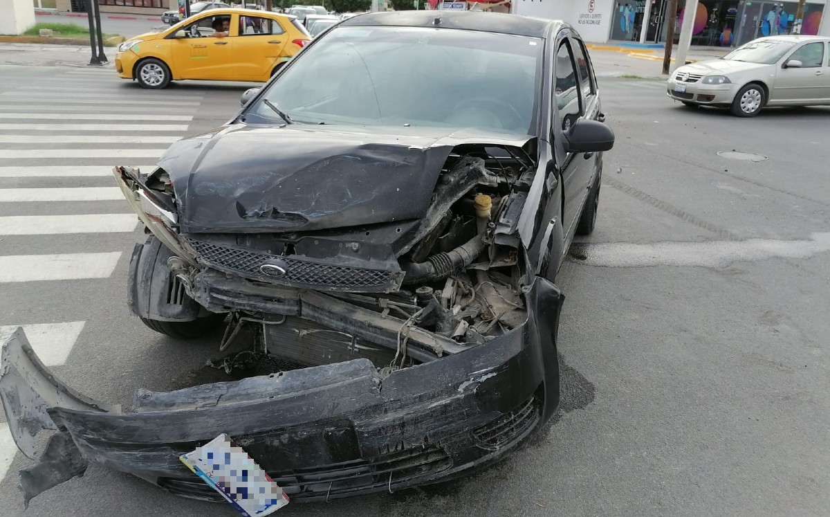Al filo de las 18:00 horas ocurrió el accidente tipo volcadura. (Notivox Digital)