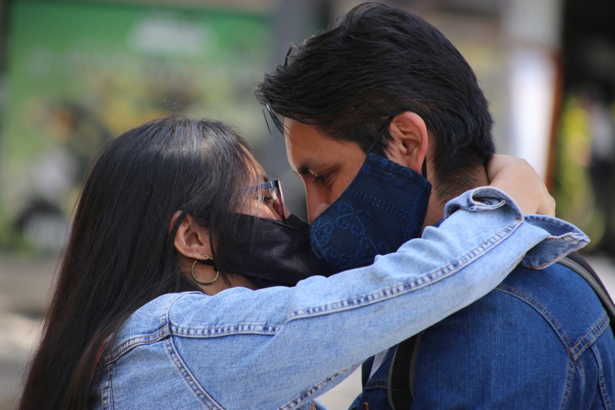 Los jóvenes son el grupo más afectado por la tercera ola de coronavirus en México. (Jorge Carballo)