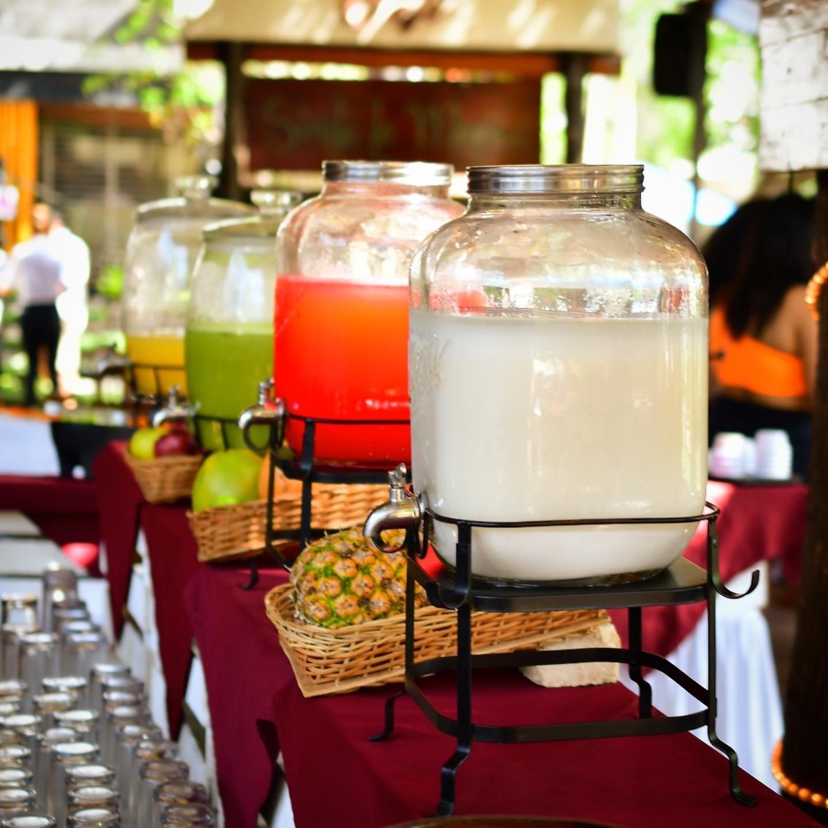 Permitirán cierre a media noche de restaurantes en QRoo (Especial)