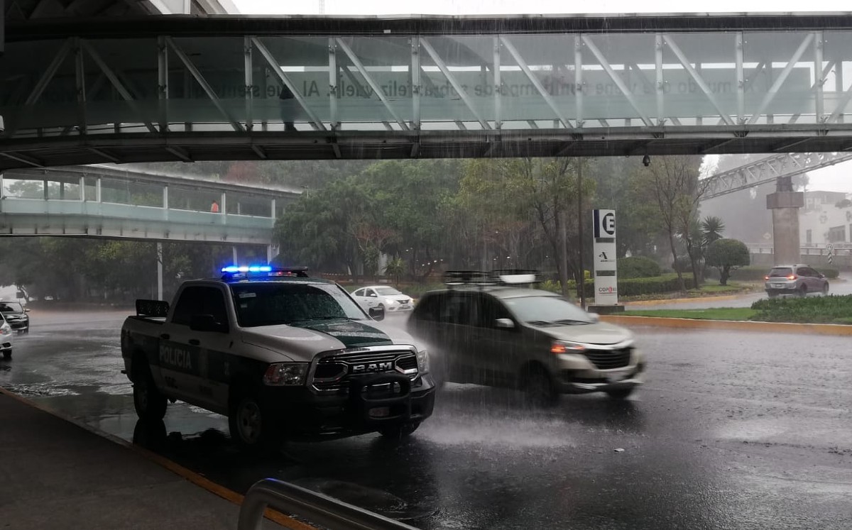 Se registra lluvia en el Aeropuerto Internacional de la Ciudad de México. | Jesús Quintanar