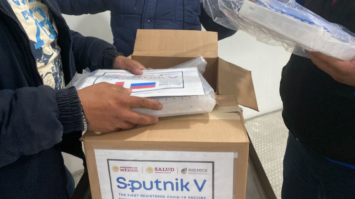 Birmex envía a Rusia pruebas piloto de vacuna Sputnik V