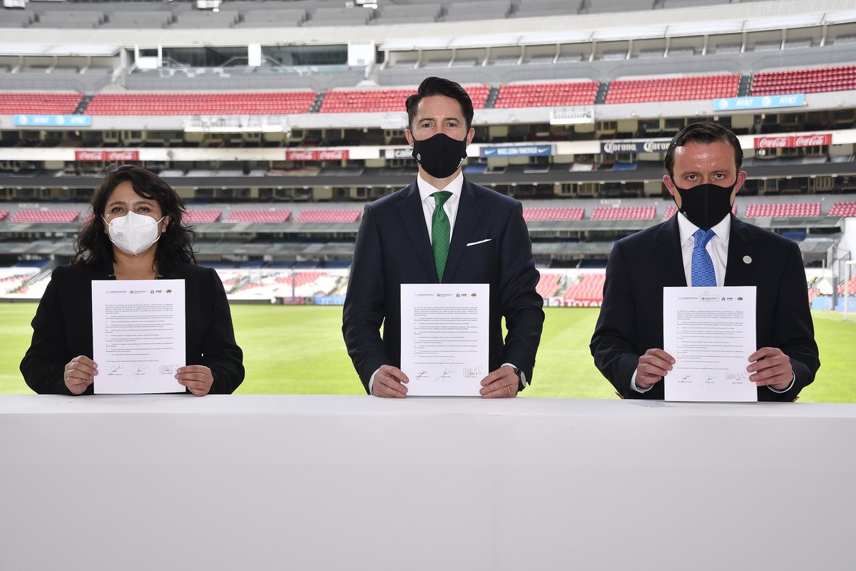 Conapred, Femexfut y Liga Mx firman acuerdo contra el grito homofóbico (Imago7)