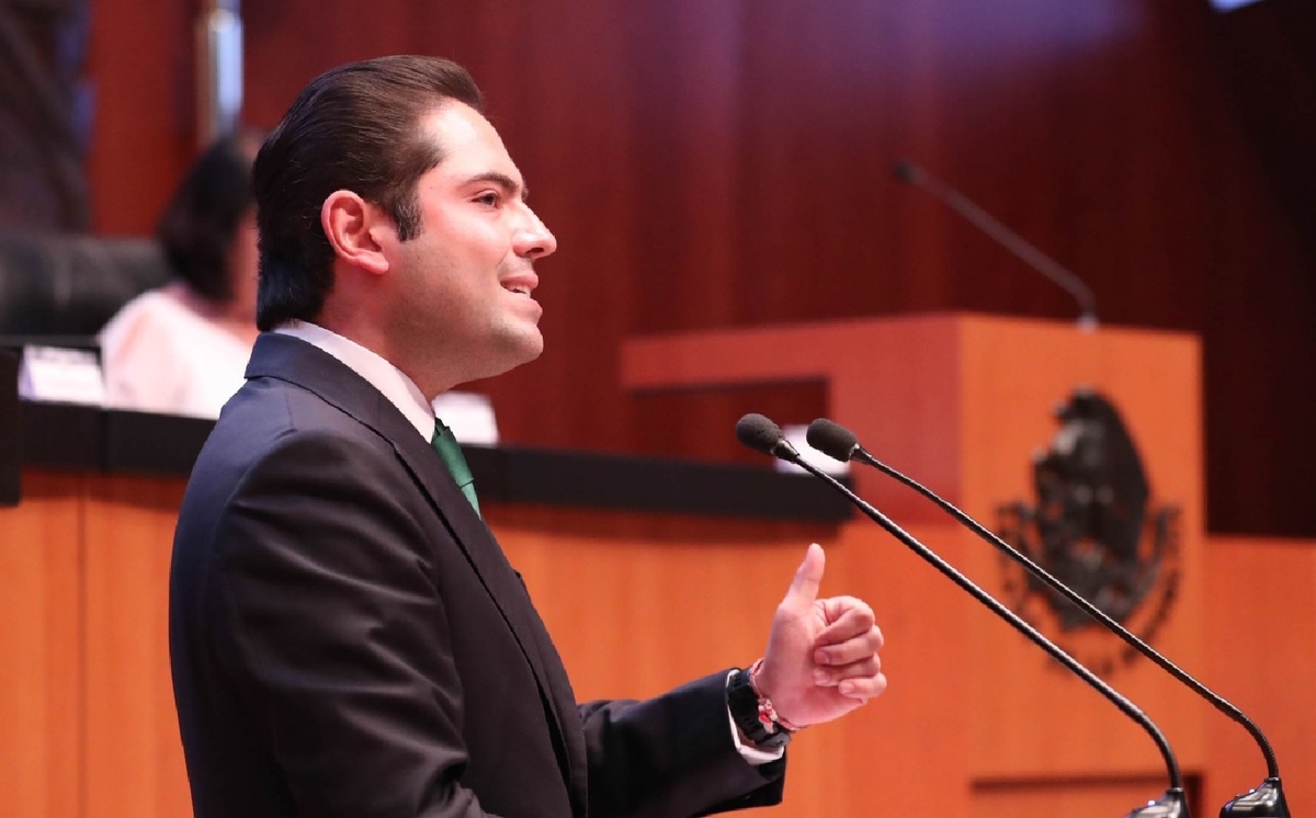 El legislador Raúl Bolaños, del Partido Verde, durante una sesión en la cámara alta. (Senado de la República)
