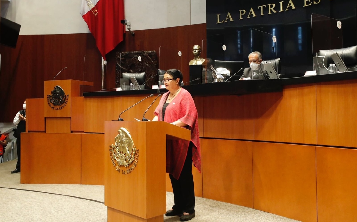 La legisladora priista durante su participación en la Comisión Permanente. (@DulceSauri)