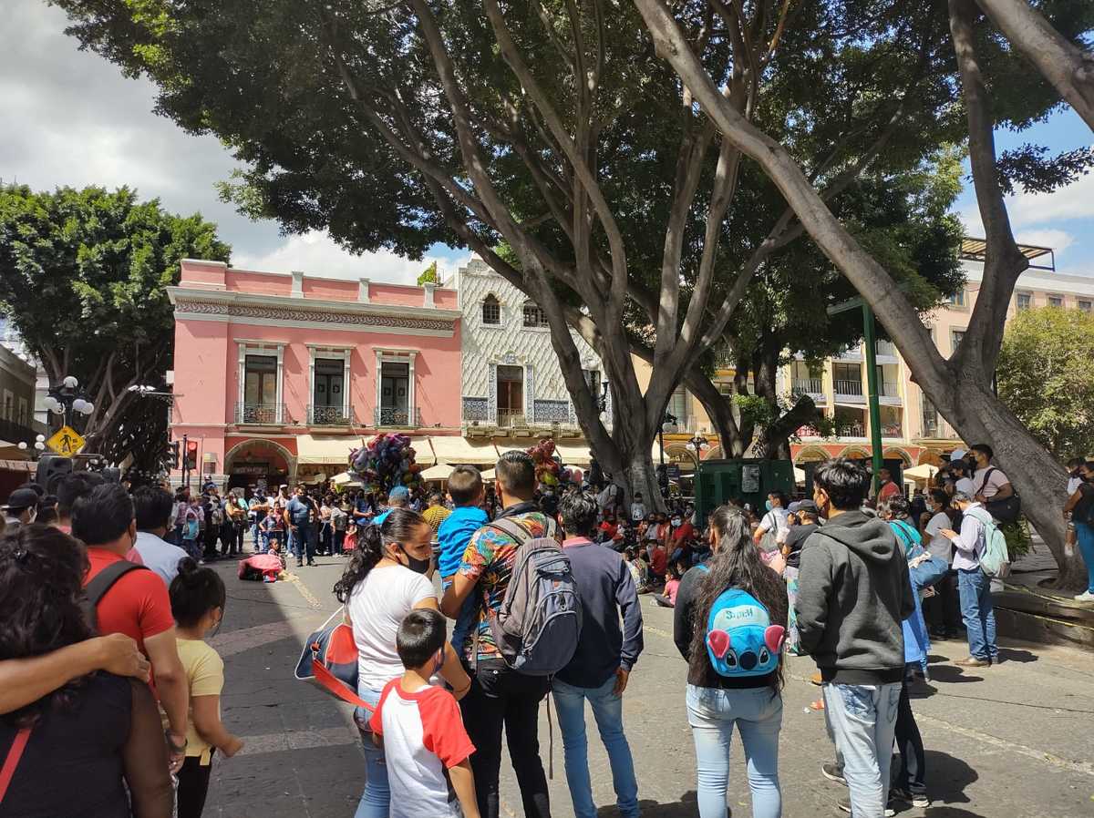 Movilidad en el Centro Histórico de Puebla. (Angélica Tenahua)