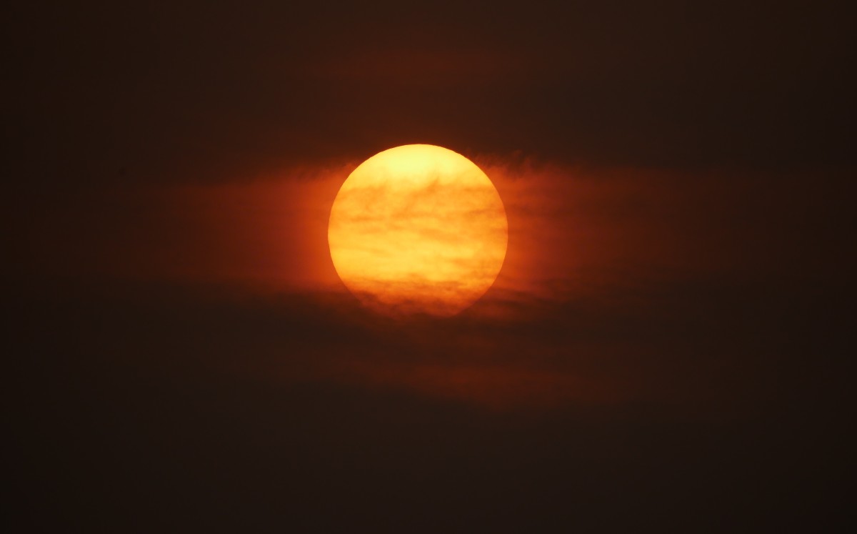 Con el polvo del Sahara, los atardeceres y amaneceres pueden verse naranjas o rojizos | Shutterstock