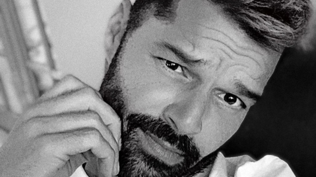 Ricky Martin pide vacunarse contra el covid-19