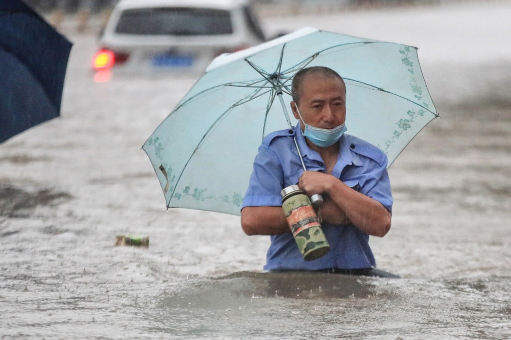 Varias zonas de la provincia de Henan se vieron afectadas por las lluvias en China. | AFP