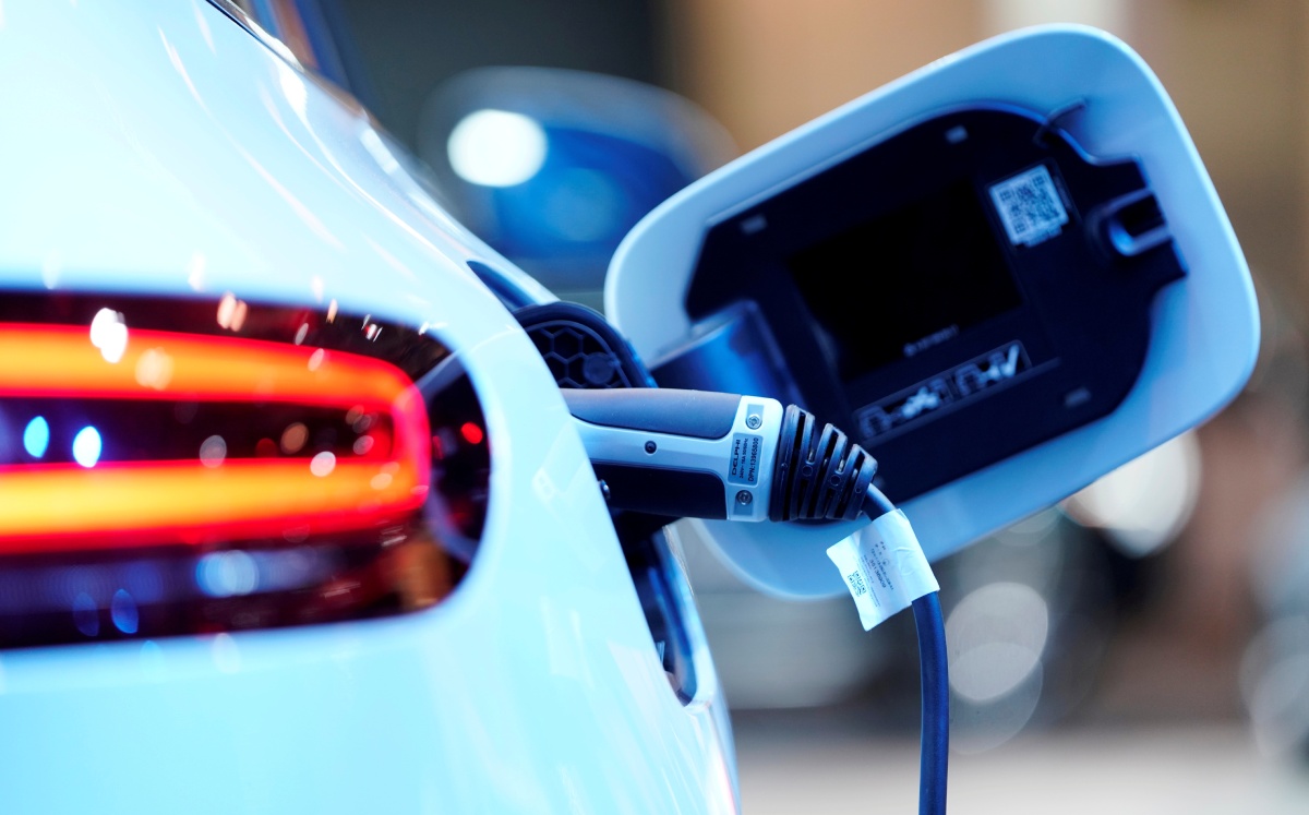 Daimler también está adquiriendo la firma británica YASA Limited para ayudarla a desarrollar motores eléctricos. Foto: Reuters