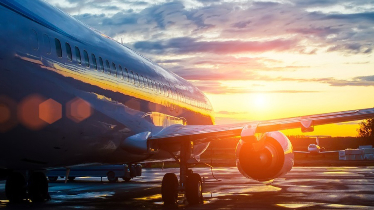 Pasajero golpea a asistente del vuelo 976 de American Airlines, en EU