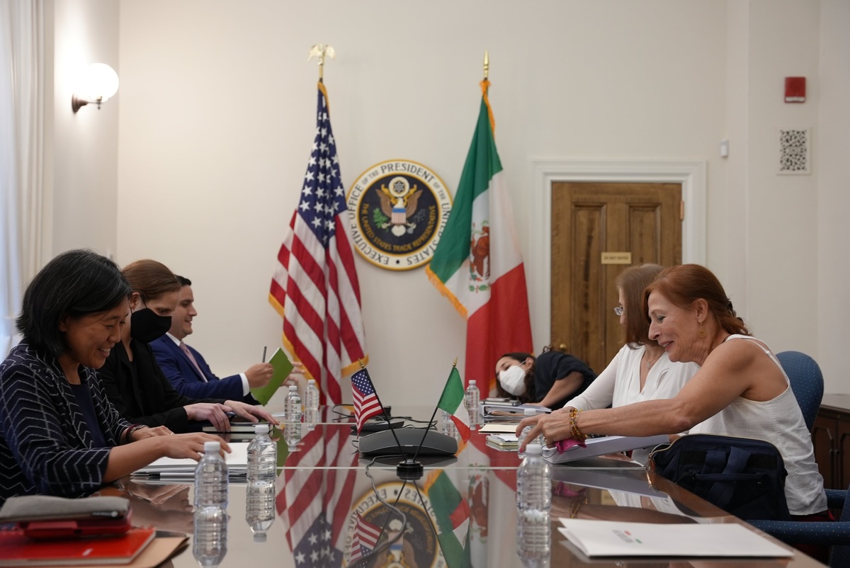 Reunión entre Tatiana Clouthier, secretaria de Economía y Katherine Tai, representante comercial de Estados Unidos. | Foto: @AmbassadorTai
