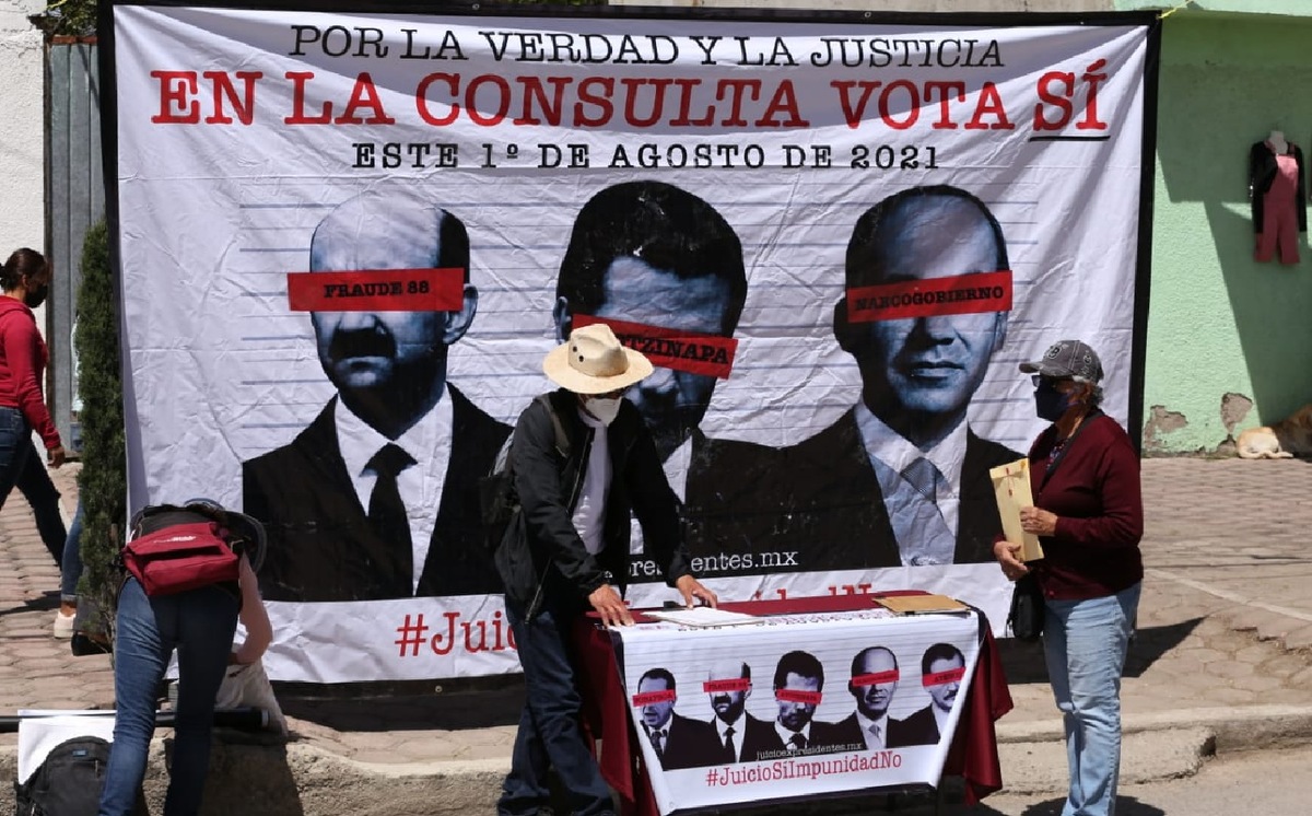 Se han instalado mesas en todo el país para promover la consulta popular. (Octavio Hoyos)