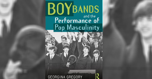 “La popularidad de las boy bands es incuestionable y su contribución a la música es significativa”, menciona la autora.
