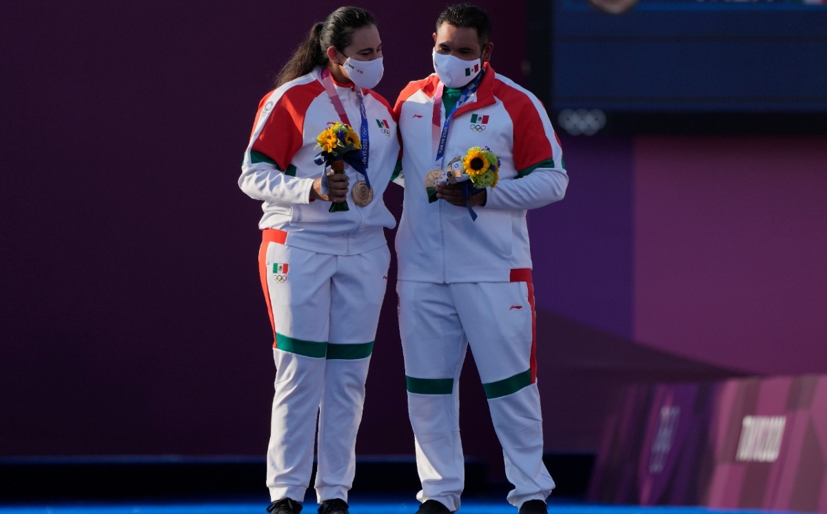 Alejandra Valencia y Luis Álvarez (AP)