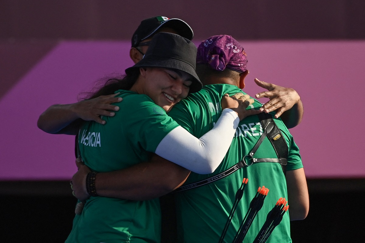 Equipo mixto de tiro con arco dan la primera medalla a México (AFP)