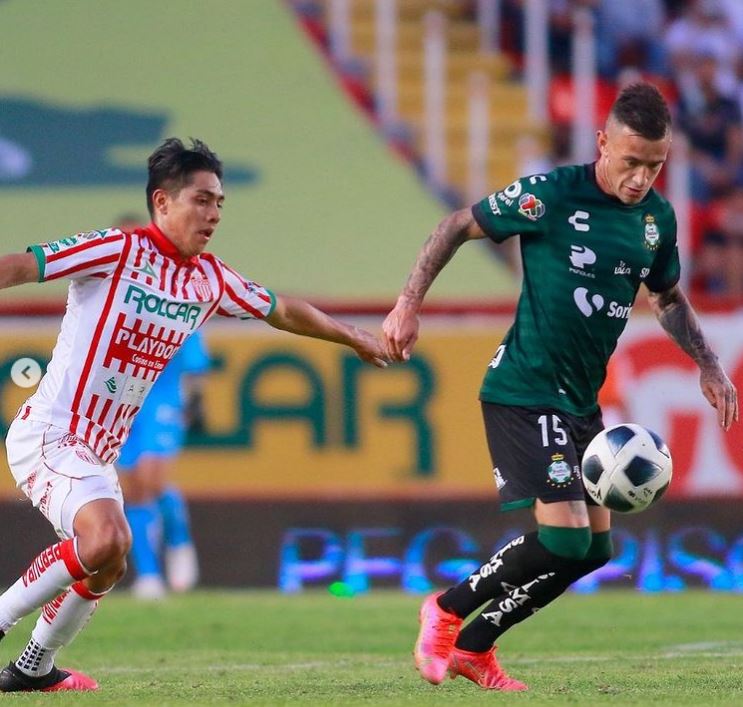 Fueron momentos muy difíciles para Lozano, sobre todo cuando estaba en riesgo su carrera. (Instagram)