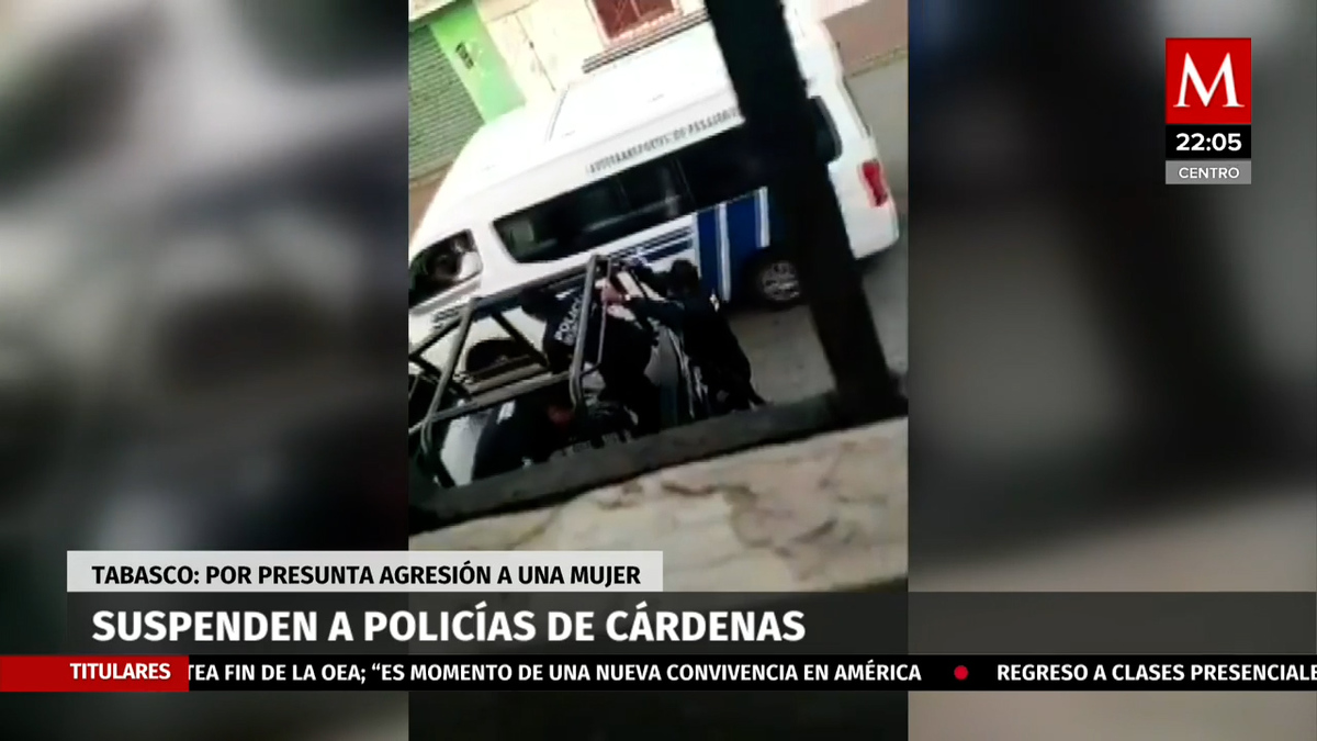 Policías municipales golpean a una mujer detenida en Tabasco