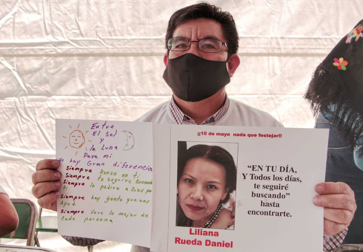 Taller de dibujo a familiares de desaparecidos en Puebla. (Melanie Torres)