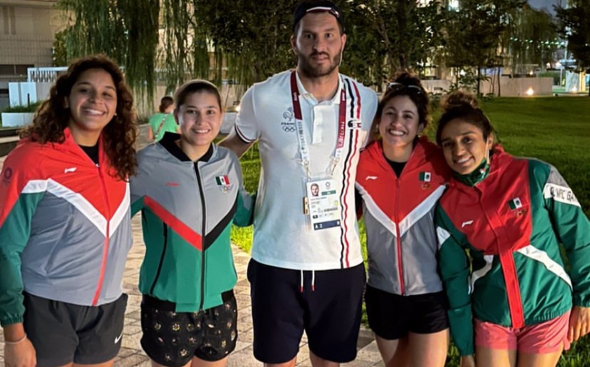 Tras anotar triplete, Gignac convivió con clavadistas mexicanas de Tokio 2020 (Instagram: @caromsunshine_)