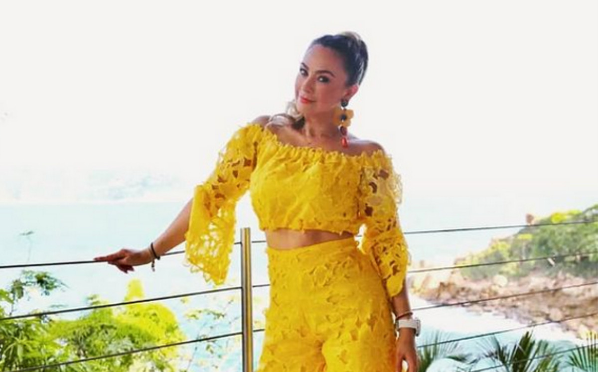 Aracely Arámbula portando un diseño de 'Morita' | Foto: Instagram