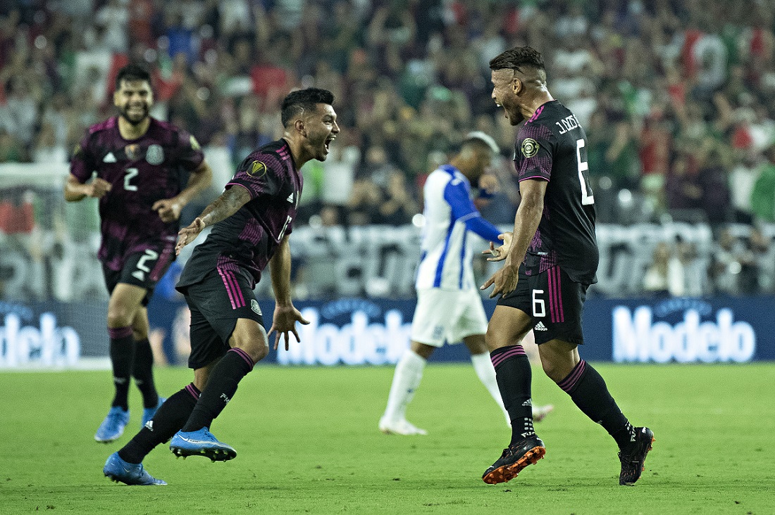 Jugadores de México en festejo (Imago7)