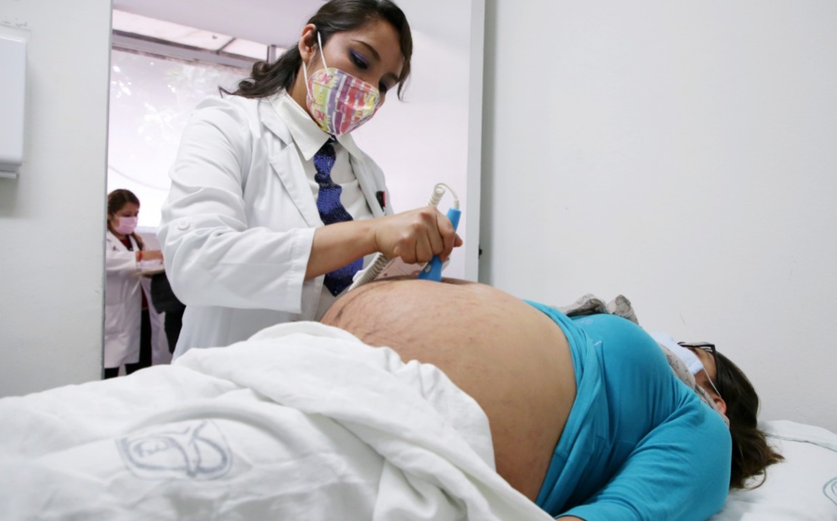 En el Seguro Social creó protocolos y líneas de tratamiento para minimizar riesgos de contagio en embarazadas. | Especial