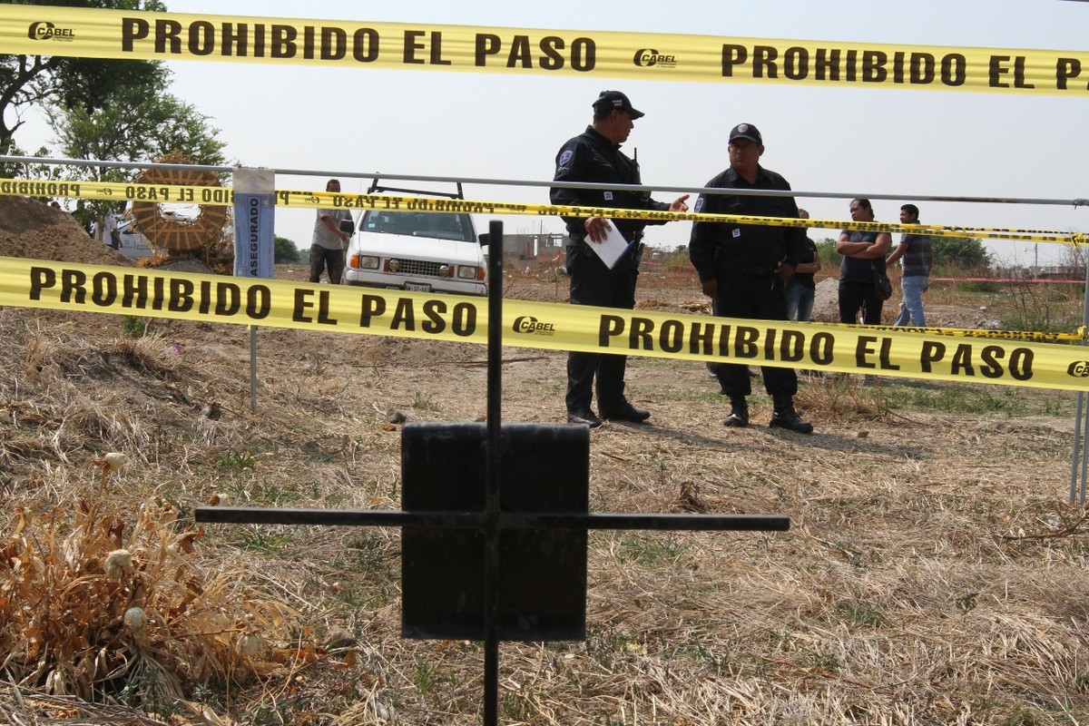 Valle de México y Acapulco, los lugares con más fosas comunes y cuerpos sin identificar. (Rafael López Méndez).
