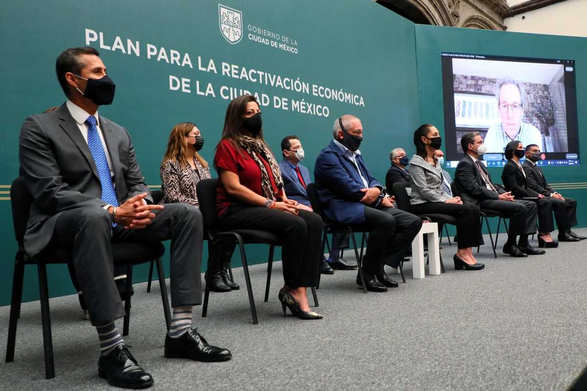 La mandataria acudió a la presentación del Plan para la Reactivación Económica.