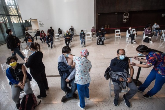 Chile ha registrado en los últimos días los números de contagios y hospitalizaciones más bajos desde 2020. (Xinhua)