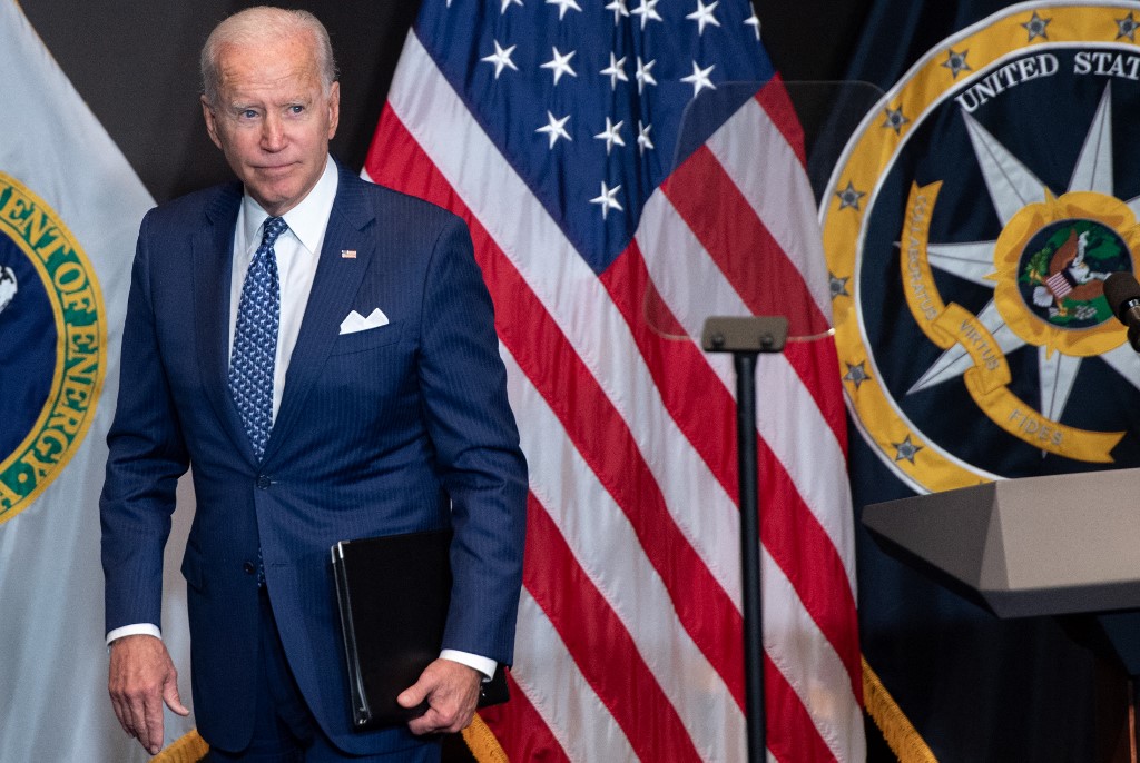 Joe Biden alertó de que los ciberataques pueden alterar las elecciones legislativas de EU en 2022. (AP)