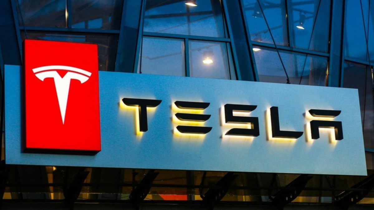 Tesla dice que California planea demandar por supuesta discriminación y acoso
