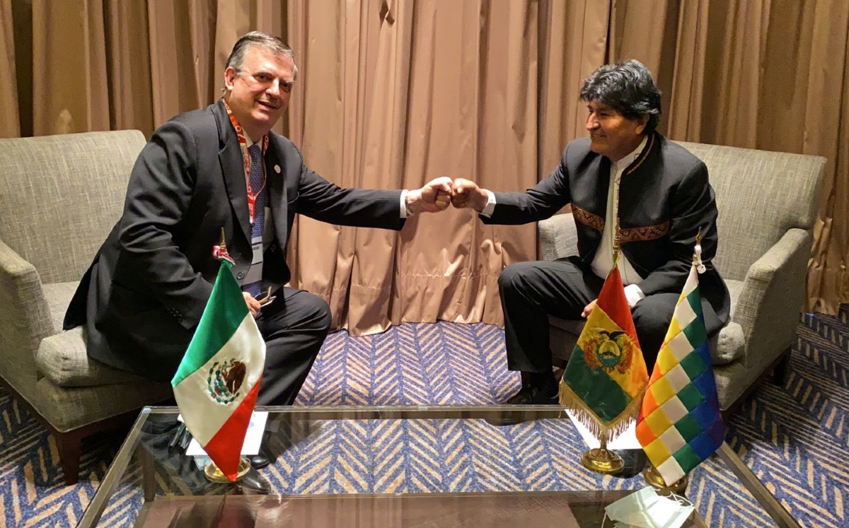 El canciller junto al ex presidente de Bolivia, Evo Morales. (@SRE_mx)