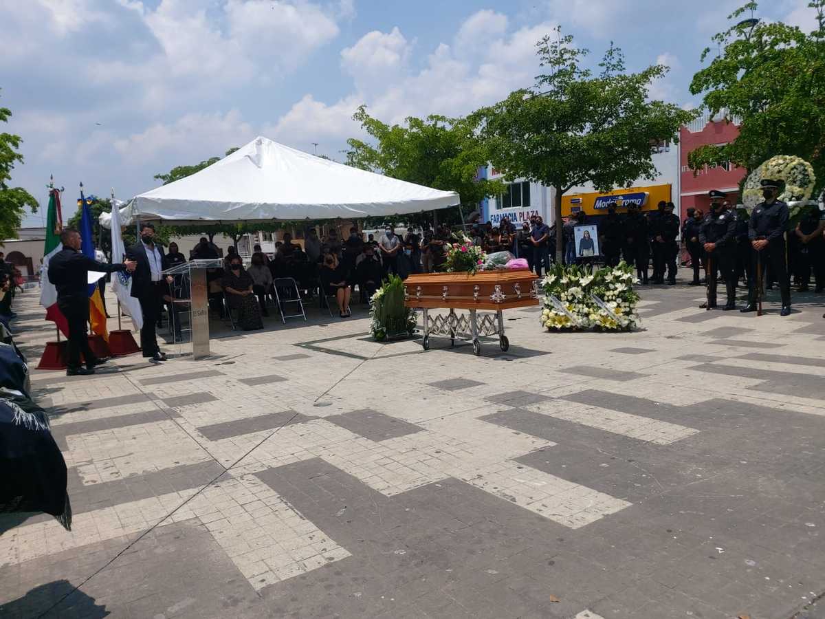Despiden con homenaje a Comandante de El Salto. (Rosario Álvarez)