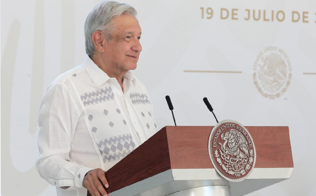 El Presidente durante una de sus giras de fin de semana por el país. (Gobierno de México)