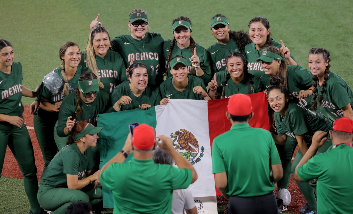 Selección mexicana femenil de softbol (AFP)
