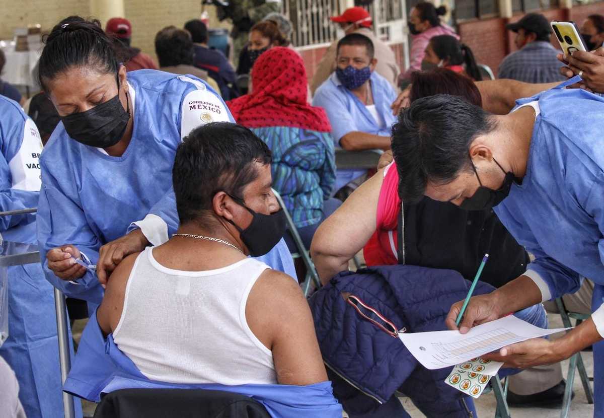 El 18% de los poblanos ya han completado su esquema de vacunación. (Melanie Torres)