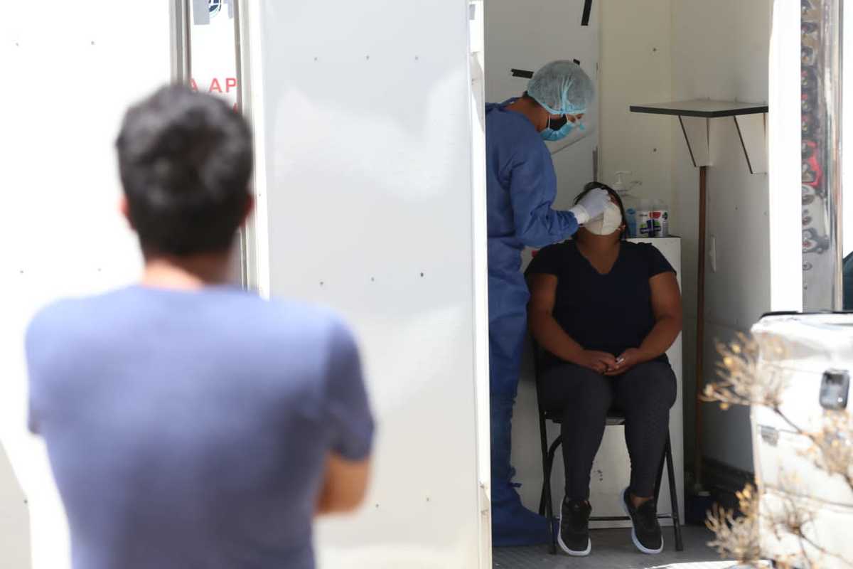 Pruebas rápidas de covid-19 en Pachuca. (Jorge Sánchez)