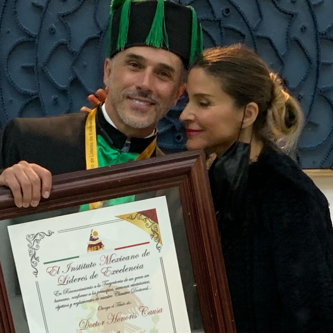 Sergio Mayer recibió un honoris causa | Instagram