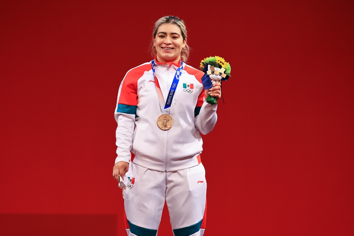 Aremi Fuentes, medalla de bronce en levantamiento de pesas (Mexsport)