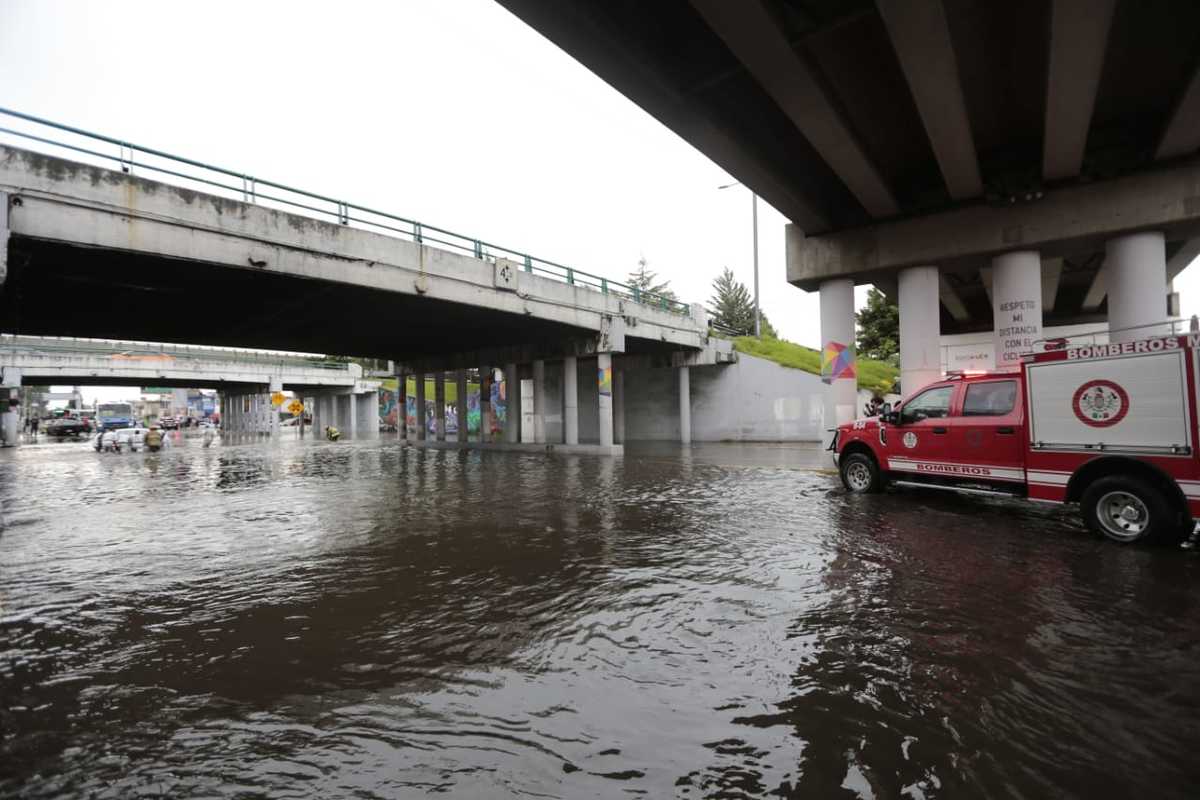 En algunos puntos el agua alcanzó gasta 40 centímetros de altura. (Tania Contreras)