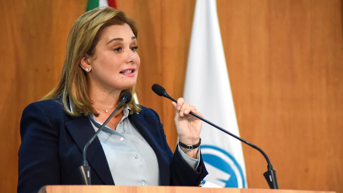 Maru Campos, gobernadora electa de Chihuahua, ingresa al hospital por covid-19