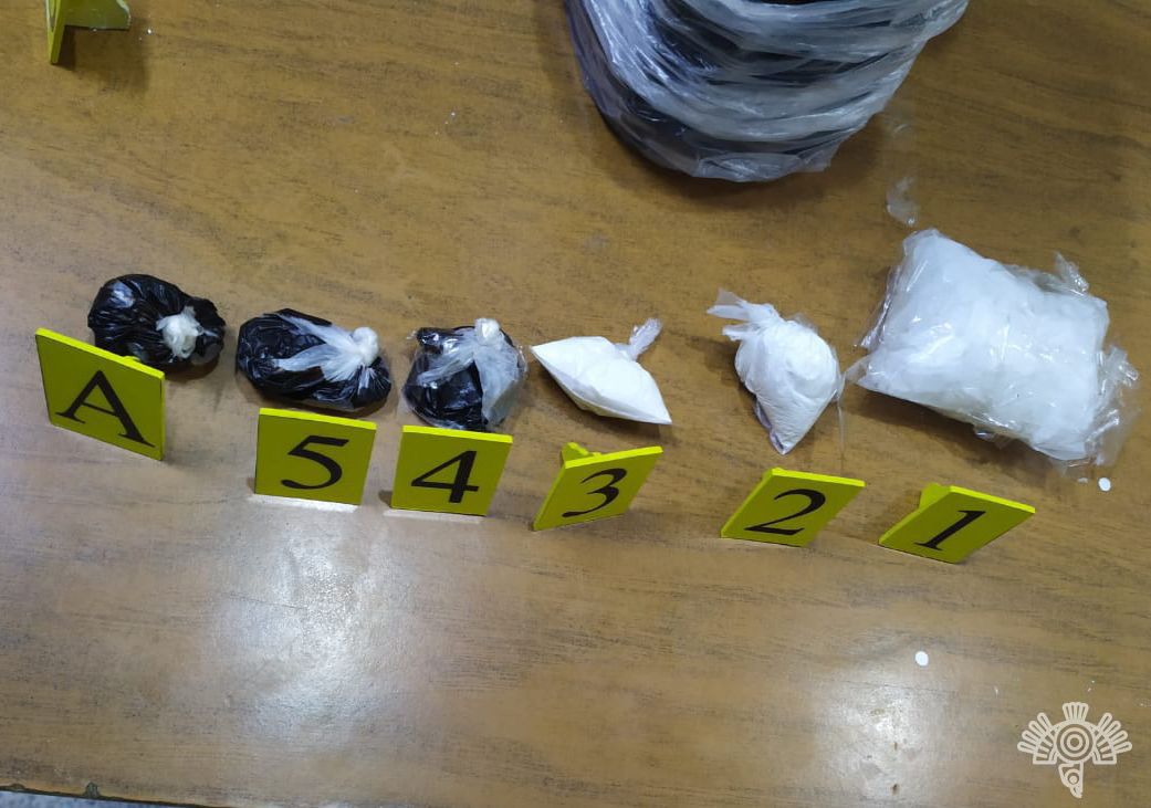 Mujer intentó contrabandear drogas y celulares en el Penal de San Miguel. (Especial)