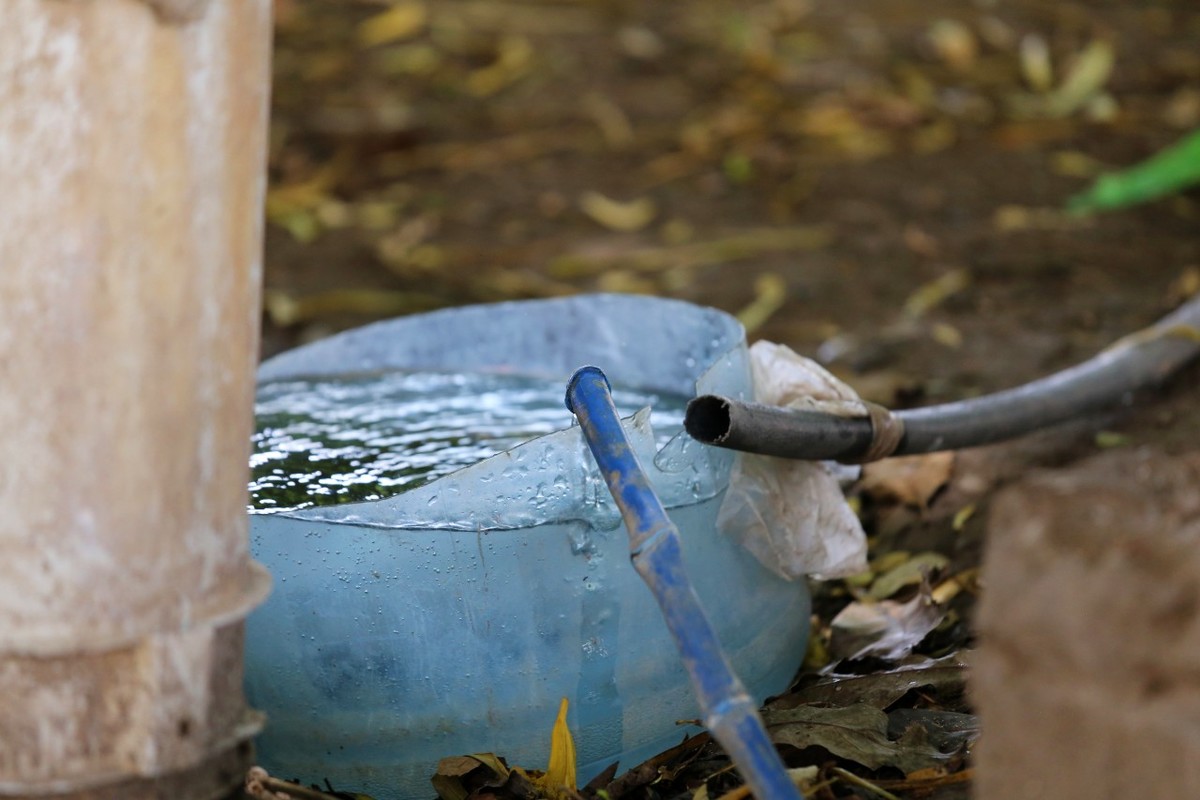 Problemas para juntar agua en La Laguna. (Rolando Riestra)
