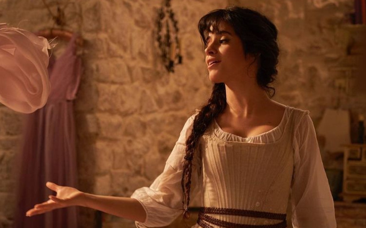 Esta nueva 'Cenicienta' cuenta como directora con Kay Cannon. (Instagram)